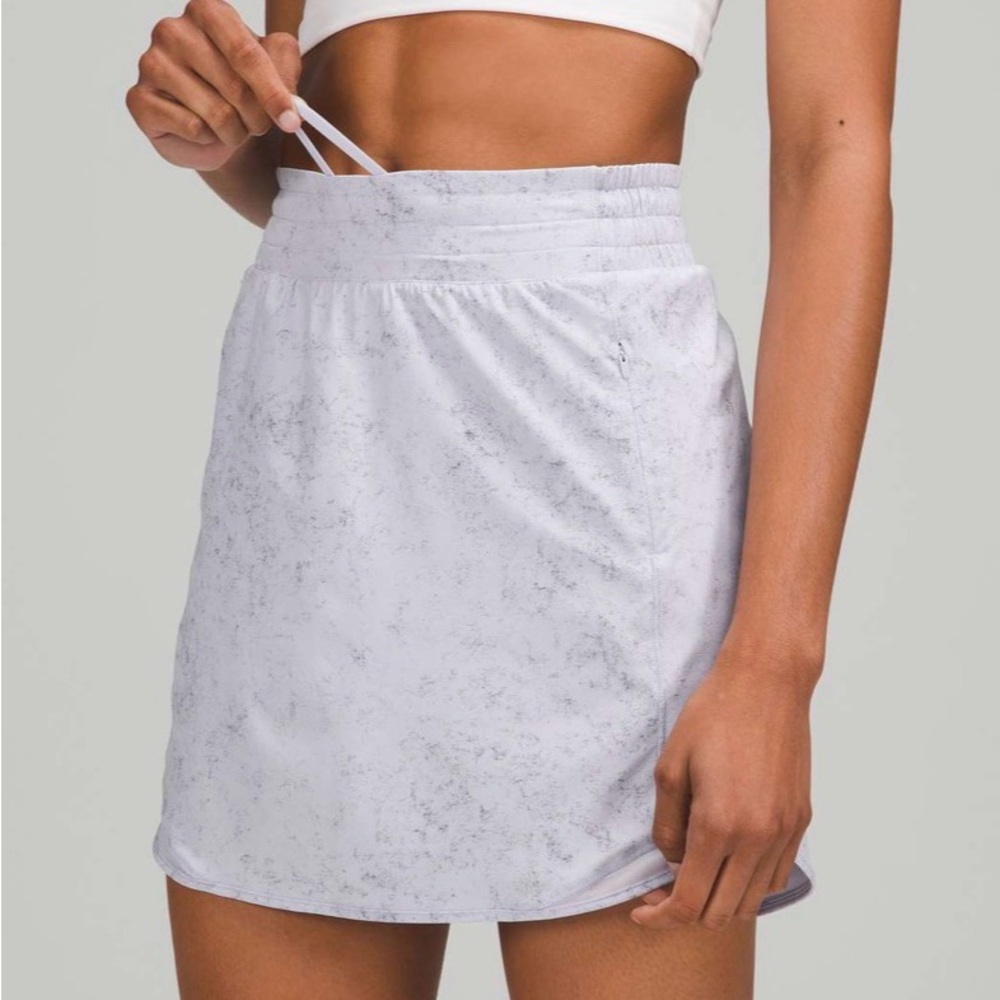 Lululemon Hotty Hot High-Rise Skirt